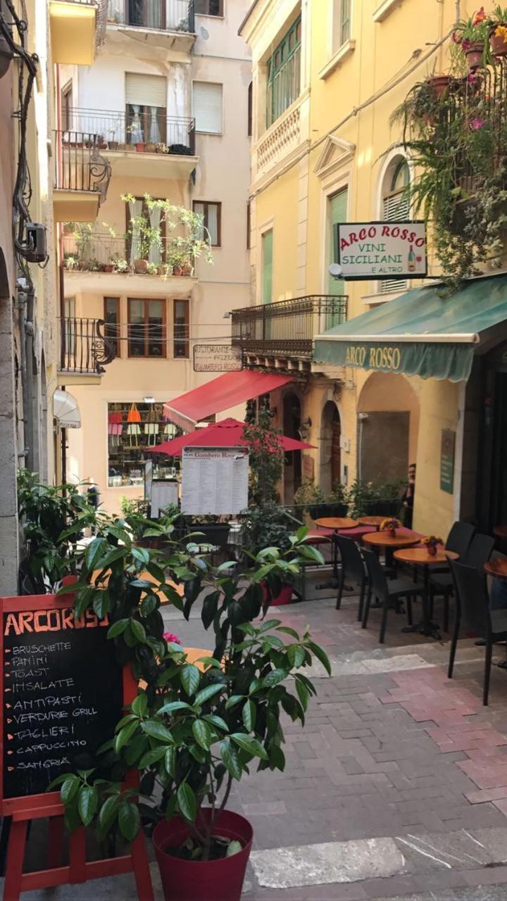 Casa Naumachie Relax in a safe&wonderful place Taormina Exterior foto